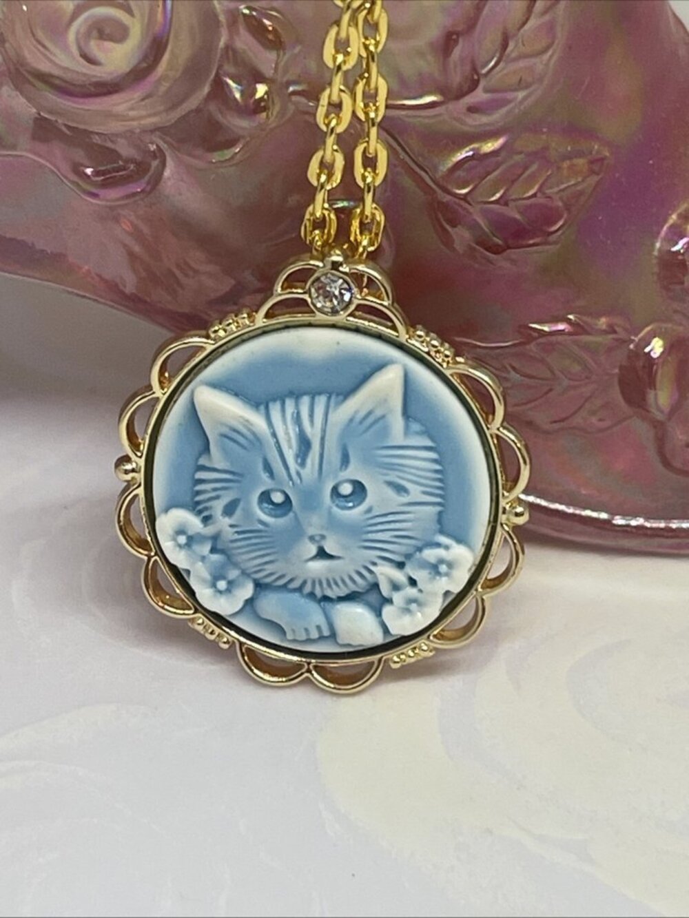 Goldtone Blue White Cameo Kitten Kitty Cat Feline Lover Necklace Gift Jewelry Ch